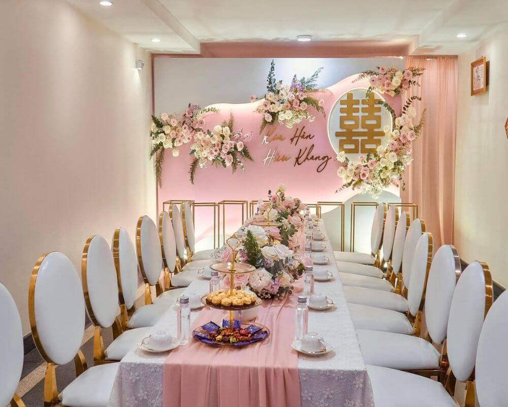 Bí Quyết Chọn Hoa Tươi Trang Trí Bàn Tiệc Tại Nhà 10 Gợi Ý Trang Trí Đám Cưới Tại Nhà Đơn Giản, Ấn Tượng Nicole Bridal