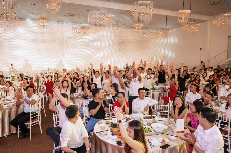 Dịch Vụ Nấu Ăn Và Đặt Tiệc Tại Nhà Ở Đắk Lắk 10 50 cách nói chúc mừng bằng tiếng Anh đơn giản nhất - Casalink | Casalink