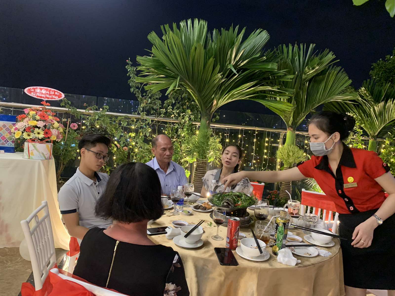 Dịch Vụ Nấu Ăn Và Đặt Tiệc Tại Nhà Ở Hồ Chí Minh 10 Mừng tân gia - Khách mời thoải mái gia chủ hài lòng - Nhà hàng Quá Ngon