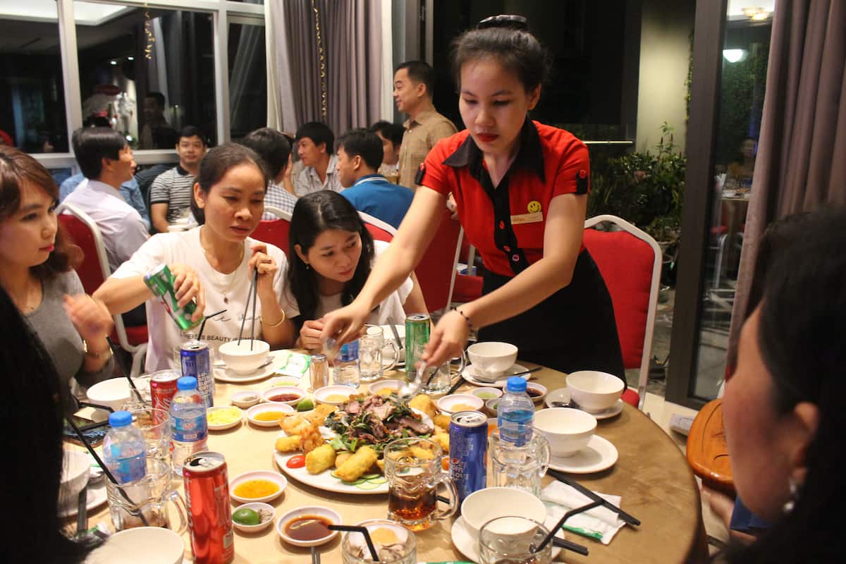 Dịch Vụ Nấu Ăn Và Đặt Tiệc Tại Nhà Ở Huế 6 Tiêu chí lựa chọn dịch vụ tổ chức tiệc sinh nhật tại nhà - Nhà hàng Quá Ngon