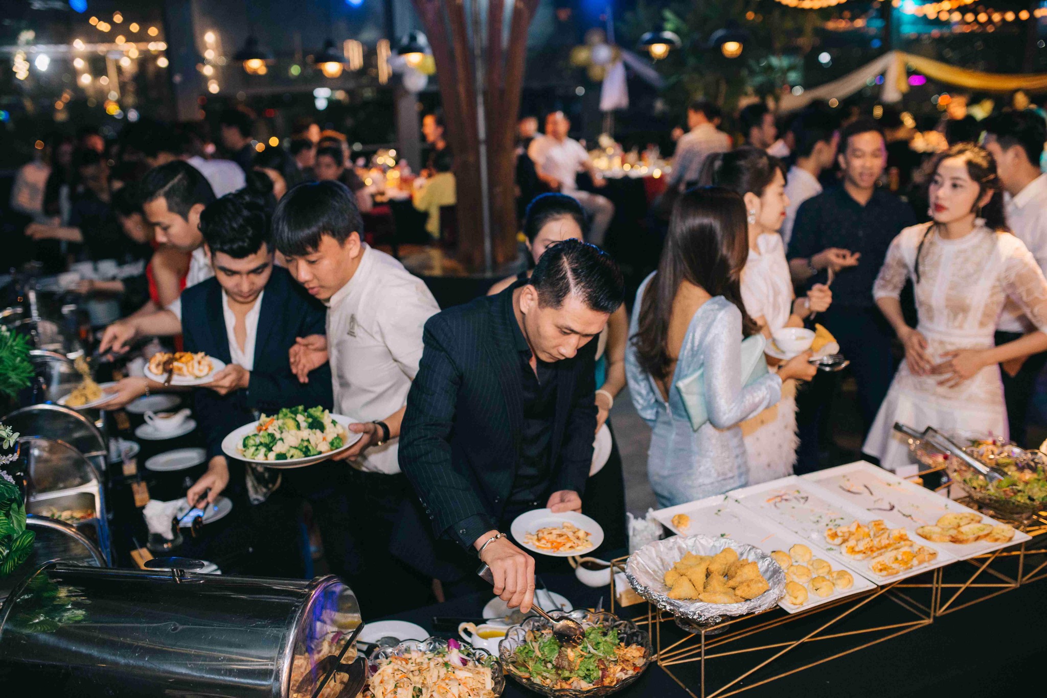 5 Cách tạo dấu ấn độc đáo cho tiệc buffet công ty