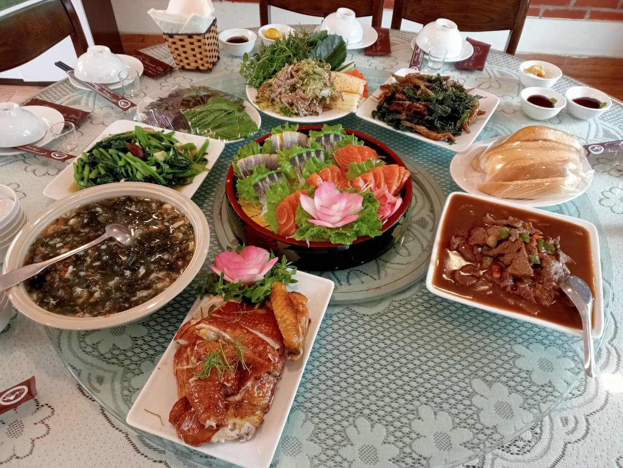 Nhà hàng Tuyên Quang: 15+ quán ngon không thể bỏ lỡ