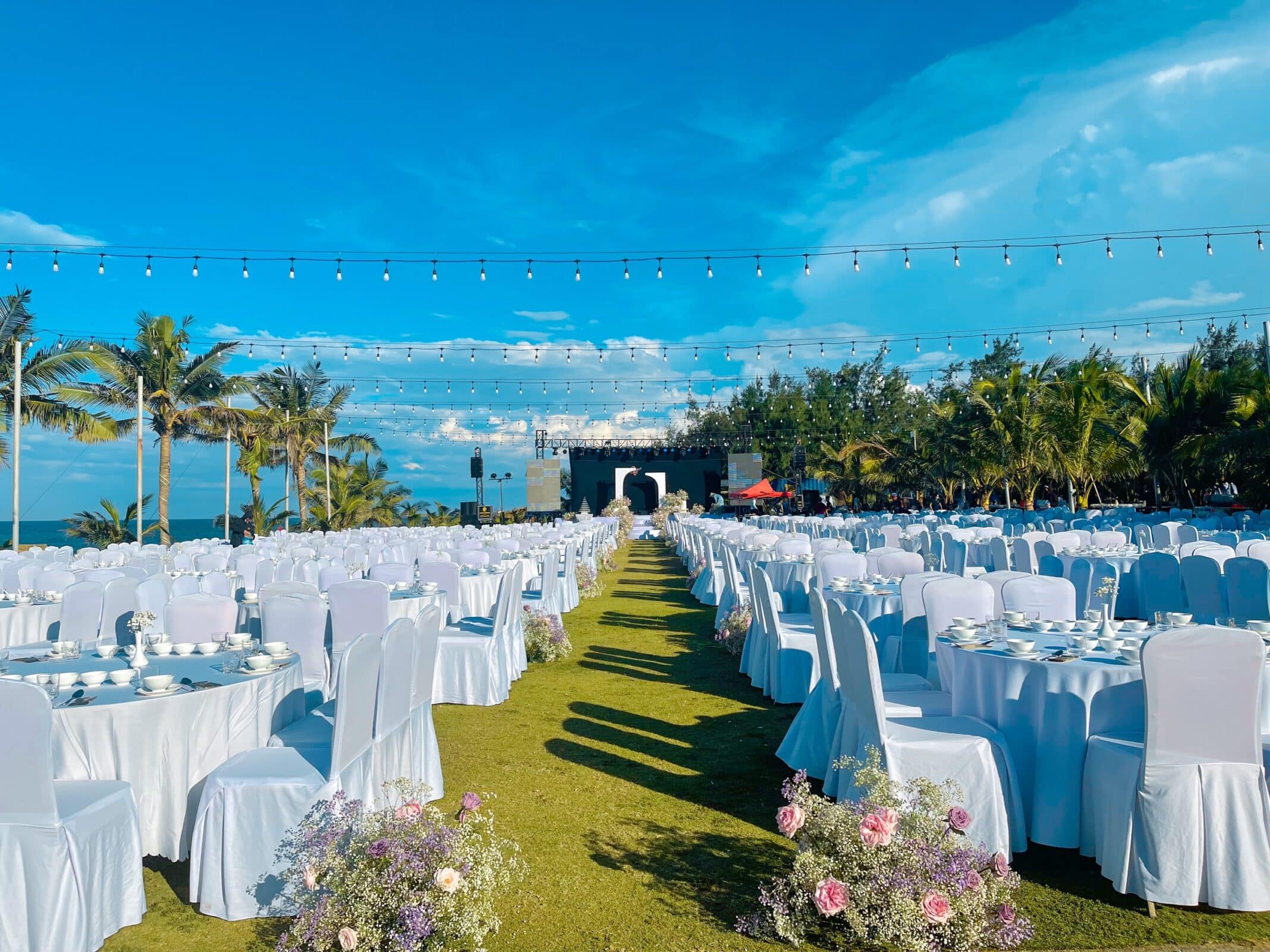 Kinh Nghiệm Tổ Chức Tiệc Ngoài Trời Chi Tiết Từ A Z 6 Tổ chức lễ cưới ngoài trời trọn gói - Á Châu Event - Á Châu Event: Công ty tổ chức sự kiện Á Châu