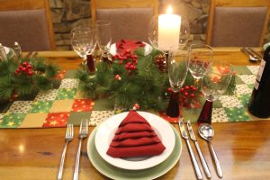 10 Ý Tưởng Trang Trí Bàn Tiệc Noel Độc Đáo Dịp Giáng Sinh